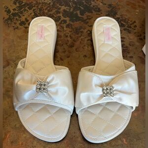 Slightly Used My Sweet Feet Sydney Crème Sandals Size 39